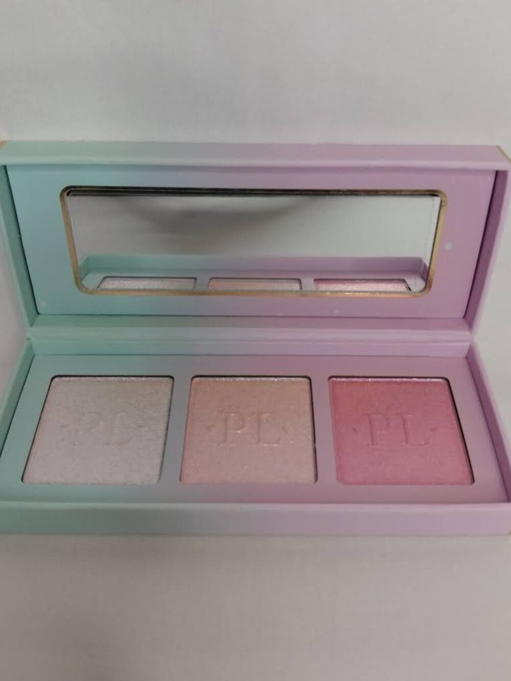 P.Louise - Aura Shift – Baked Highlighter Palette